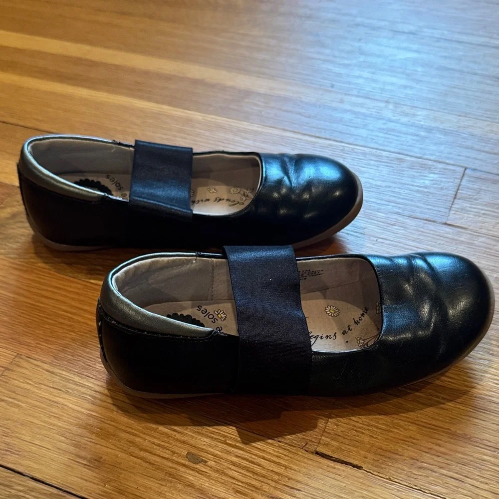 Livie & Luca Girls Black Mary Jane Flats with Elastic Strap